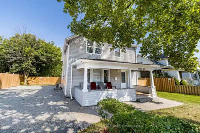 Detached in Niagara Falls