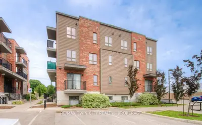 Condo Townhouse in Kitchener