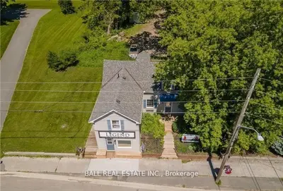 Duplex in Asphodel-Norwood