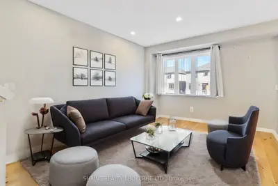 745 Chelton Road 9, London South, On N6m 0j1