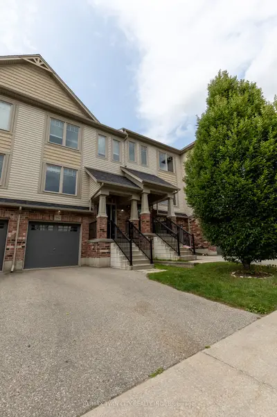 750 Lawrence Street 96, Cambridge, On N3h 0a9
