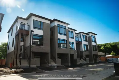 Condo Townhouse in Toronto