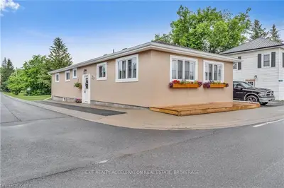 45 Ann Street, Stone Mills, On K0k 1z0