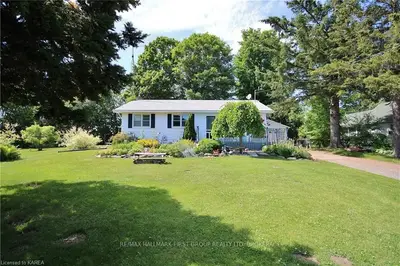 1403 County 8 Road, Rideau Lakes, On K0g 1e0