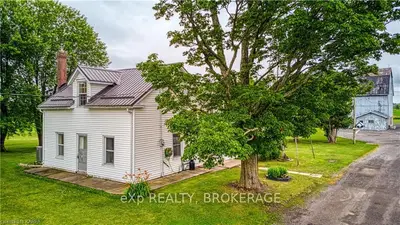 2693 Woodburn Road, Kingston, On K0h 1y0
