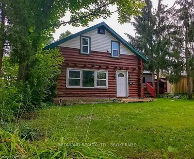 631 King Street W, Gananoque, On K7g 2h3