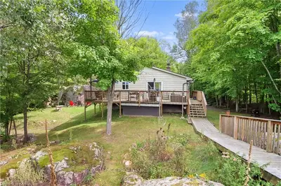 814 Beach Lane, Leeds And The Thousand Islands, On K0e 1n0