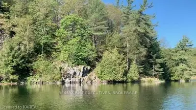 00 South Lake, Front Of Leeds & Seeleys Bay, On, K0h 2n0
