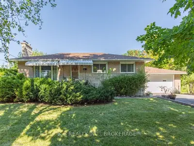 401 SOUTHWOOD Drive, Kingston, ON K7M 5P7