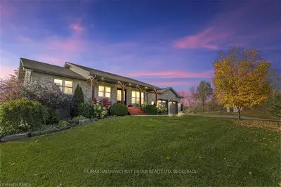 72 Fifth Lake Road, Stone Mills, On K0k 1z0