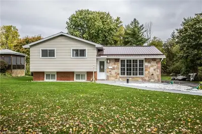 1865 OXFORD Avenue, Elizabethtown-Kitley, ON K6V 3E3