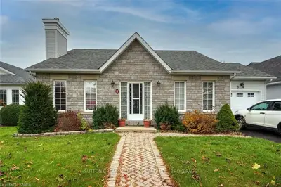 8 ABBEY DAWN DR Drive, Loyalist, ON K0H 1G0