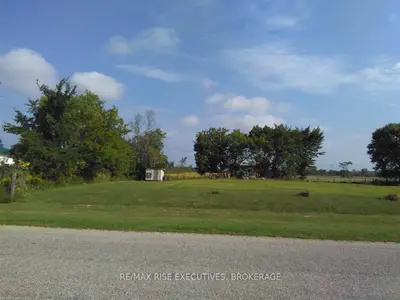 80 Marble Rock Road, Front Of Leeds & Seeleys Bay, On K7g 2v4
