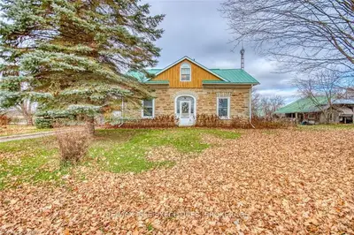 42 Smith Road, Rideau Lakes, On K0g 1e0