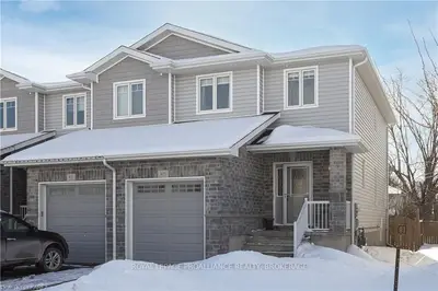929 Blossom Street, Kingston, On K7p 0n2