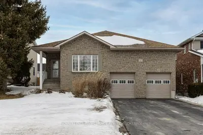 1114 Woodbine Road, Kingston, On K7p 2t8