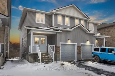 11 TEGAN Court, Loyalist, ON K0H 2H0