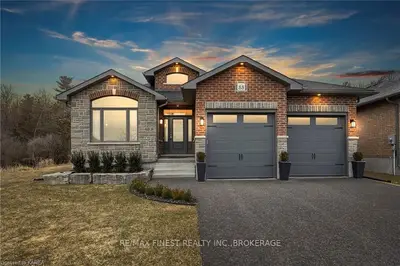 88 CHERRYWOOD Parkway, Greater Napanee, ON K7R 0B1