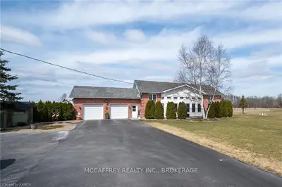 1413 BRIDGE Street W, Greater Napanee, ON K7R 3L1