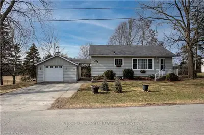 409 Stanley Street, Deseronto, On K0k 1x0