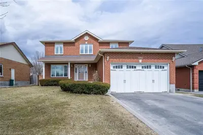 296 Friarhill Crescent, Kingston, On K7m 8p4