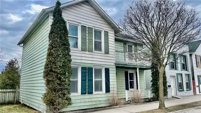 245 King Street E, Gananoque, On K7g 1g4