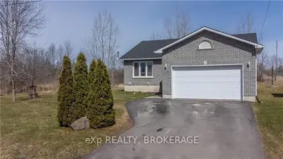 139 Park Street, Deseronto, On K0k 1x0