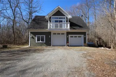 11 Water Street, Rideau Lakes, On K0g 1p0