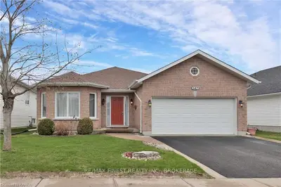 147 Sheridan Street, Kingston, On K7p 3e7