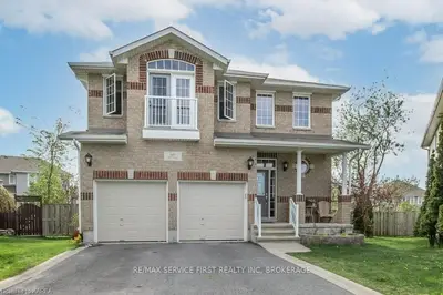 887 Lotus Avenue, Kingston, On K7k 7j5