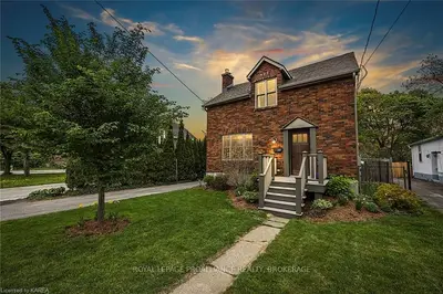 317 College Street, Kingston, On K7l 4m3
