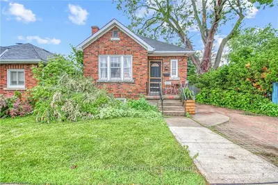 668 Victoria Street, Kingston, On K7k 4s5