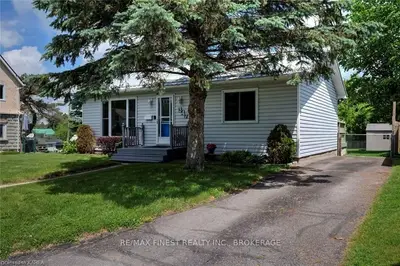 347 HENRIETTA Street, Gananoque, ON K7G 1X6