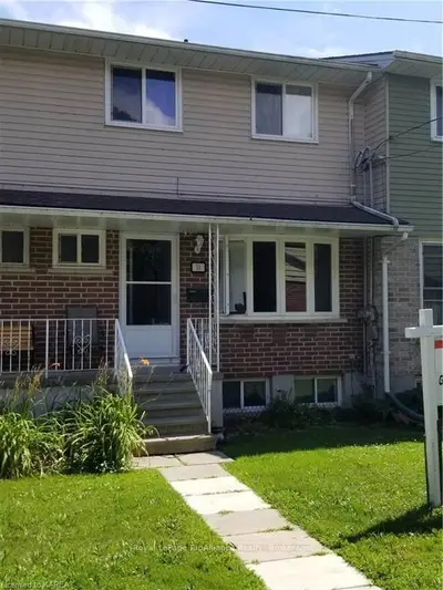 23 Addington Street 14, Loyalist, On K7n 1c6