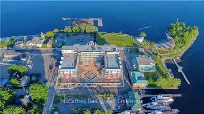 130 WATER Street 214, Gananoque, ON K7G 0A8