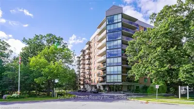115 Barrett Court 908, Kingston, On K7l 5h6