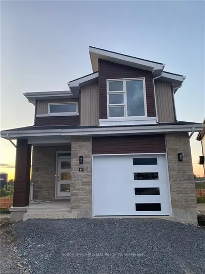 61 ERIE Court, Loyalist, ON K7N 0E3