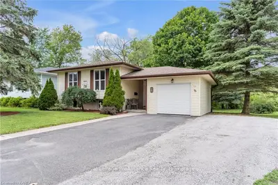 77 Palace Road, Greater Napanee, On K7r 3b1