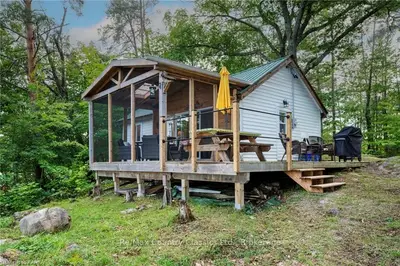 3897c Buckshot Lake Road, Addington Highlands, On K0h 2m0