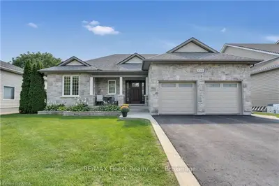 120 Kildare Avenue, Loyalist, On K7n 1z5