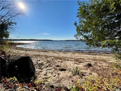 1 Sand Island, Rideau Lakes, On, K0g 1v0