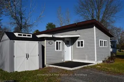 17 Taylor Street, Rideau Lakes, On K0g 1e0