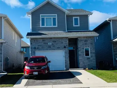 1071 Woodhaven Drive, Kingston, On K7p 0h7
