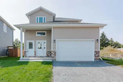 1005 Rosanna Avenue, Kingston, On K7p 0n2
