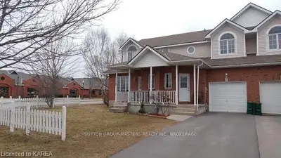 457 Molly Mcglynn Street, Kingston, On K7k 7c2