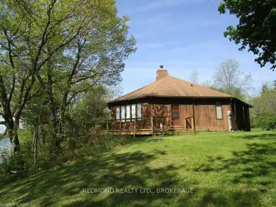 387 1000 Island Parkway, Front Of Leeds & Seeleys Bay, On K0e 1n0