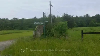 911 Kennedy Lane, Leeds And The Thousand Islands, On K0e 1n0