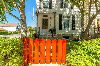 266 Rideau Street, Kingston, On K7k 3a6