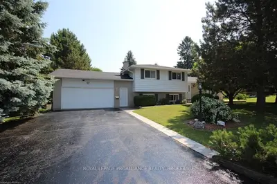 57 Edgewood Drive, Greater Napanee, ON K7R 3K8