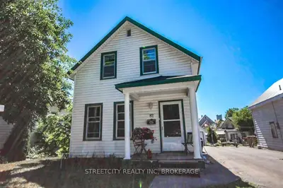 82 Thomas Street, Greater Napanee, On K7r 2h1